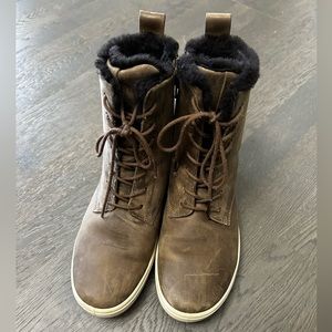 Women’s Ecco boots